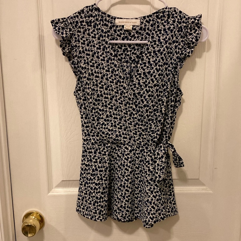 Monteau Black and White Flutter Sleeve Peplum Blouse